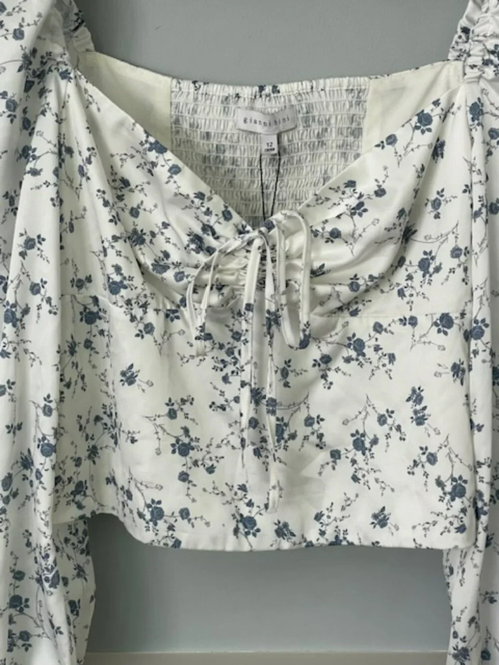 Gianni Bini Floral Milkmaid Coquette Top Puff Sleeve Smocked NWT 12 - Picture 3 of 10